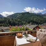 Dengg Hotel 4*