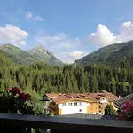 Dengg Hotel 4*