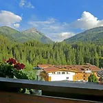 Hotel Dengg 4*